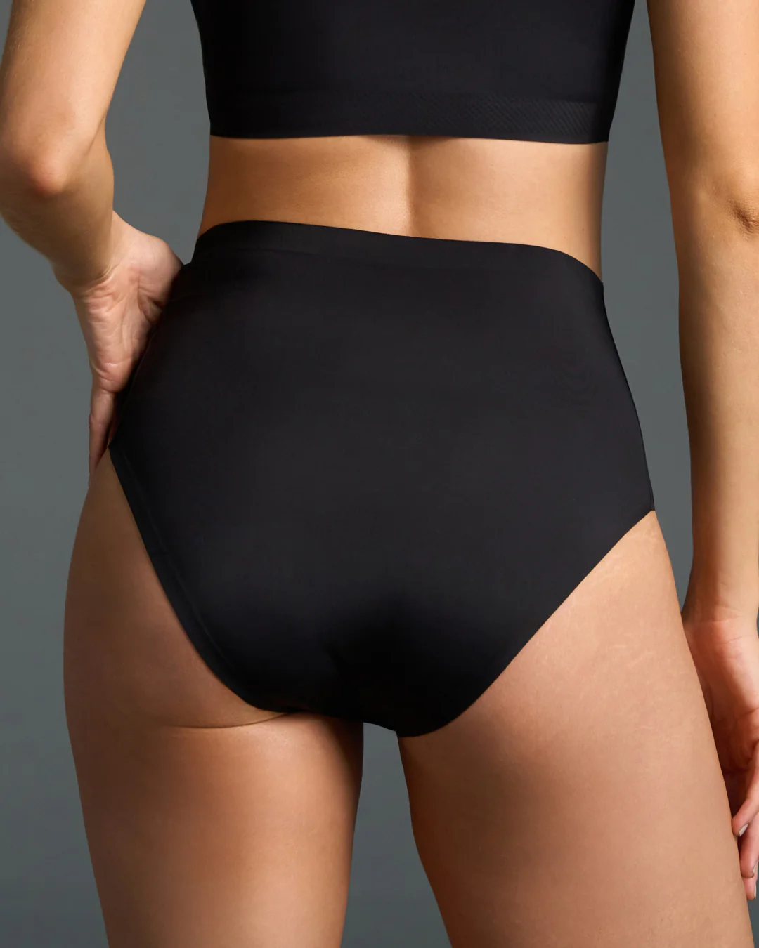 Black Highwaisted - Image 3